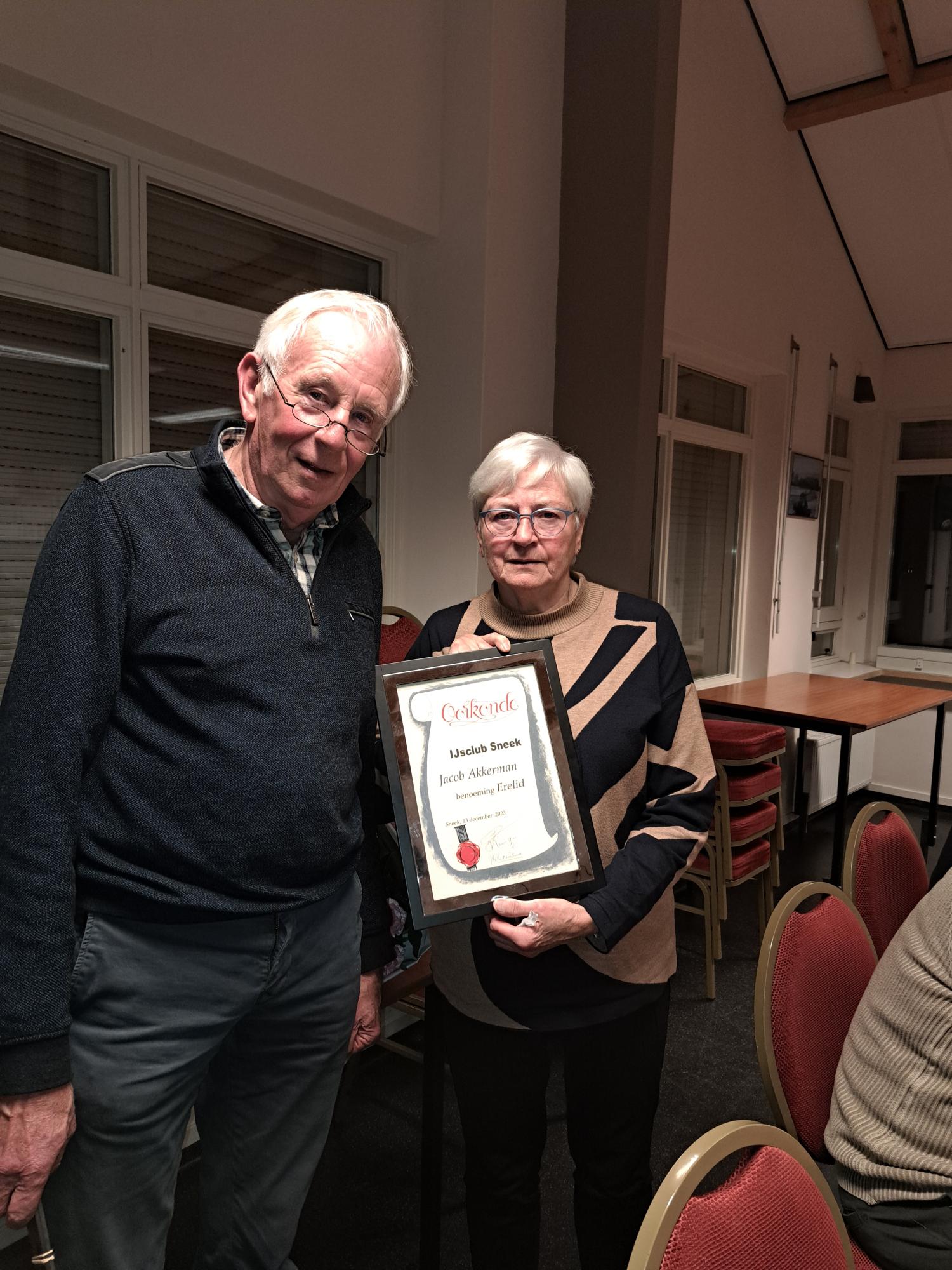 Jacob Akkerman postuum erelid IJsclub Sneek