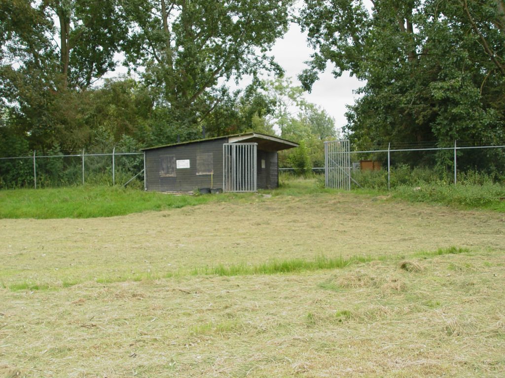 Het oude ijsbaangebouw van IJsclub Sneek (2007)